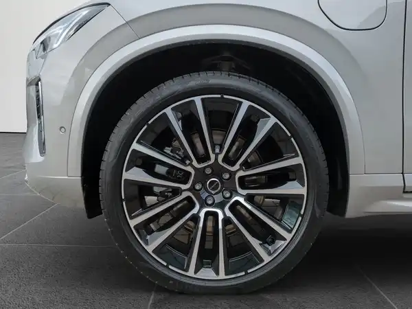 VOLVO XC90 (17/19)