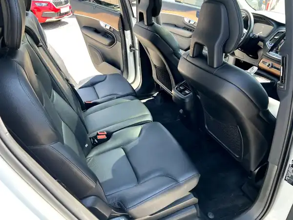 VOLVO XC90 (17/27)