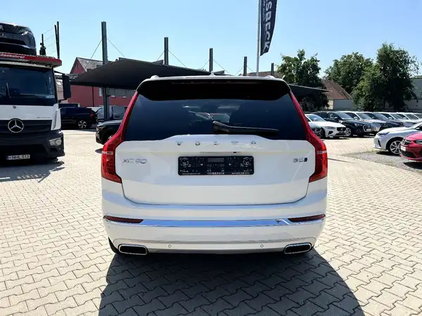 VOLVO XC90 (3/27)