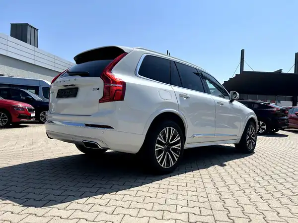 VOLVO XC90 (4/27)