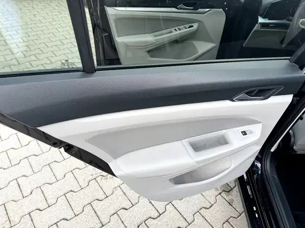 VW GOLF VARIANT (11/27)