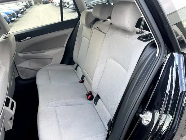 VW GOLF VARIANT (13/27)