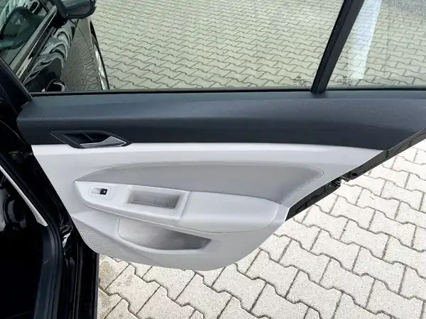 VW GOLF VARIANT (14/27)