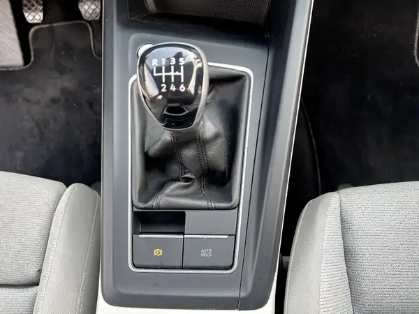 VW GOLF VARIANT (23/27)