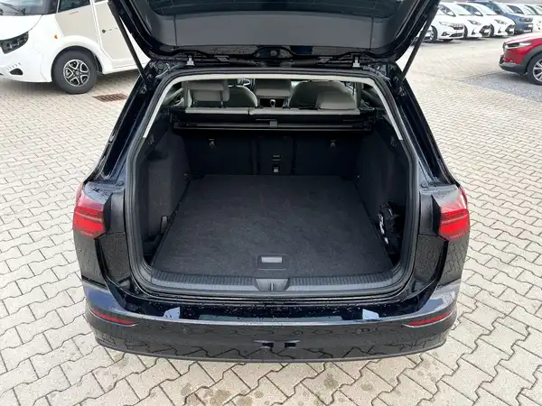 VW GOLF VARIANT (7/27)