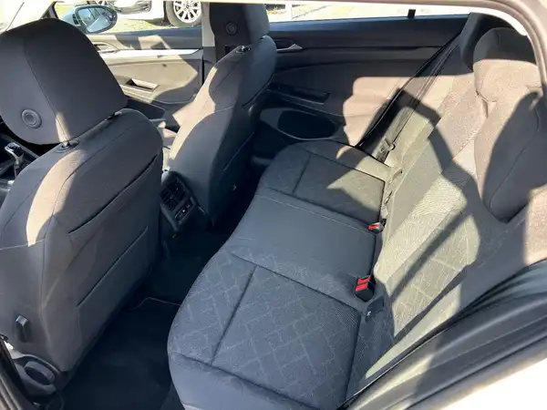 VW GOLF VARIANT (12/26)