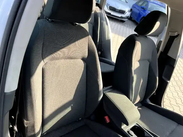 VW GOLF VARIANT (22/26)