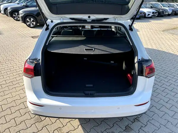 VW GOLF VARIANT (7/26)
