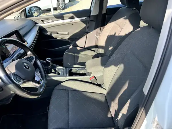 VW GOLF VARIANT (8/26)