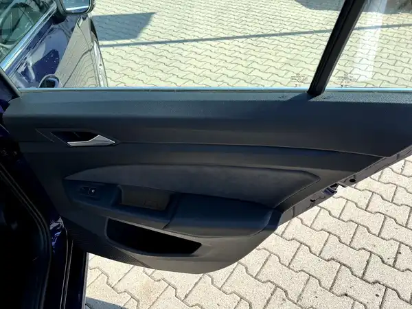 VW GOLF VARIANT (14/27)