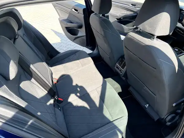 VW GOLF VARIANT (15/27)
