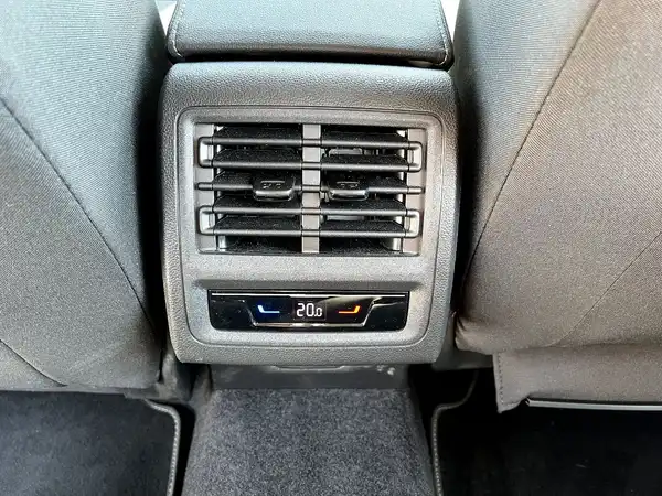 VW GOLF VARIANT (18/27)
