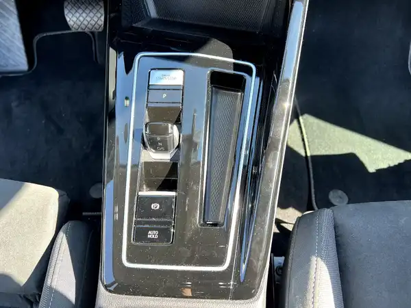 VW GOLF VARIANT (23/27)