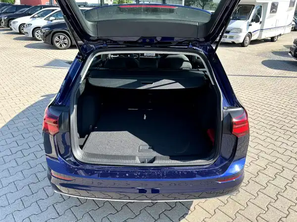 VW GOLF VARIANT (7/27)