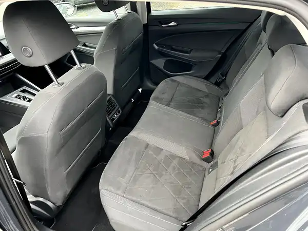 VW GOLF (12/27)