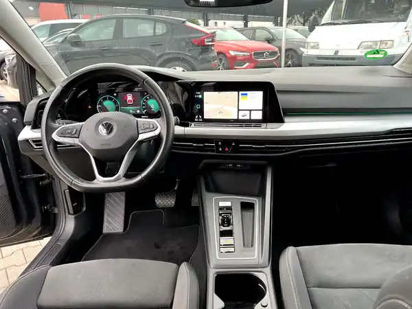 VW GOLF (18/27)