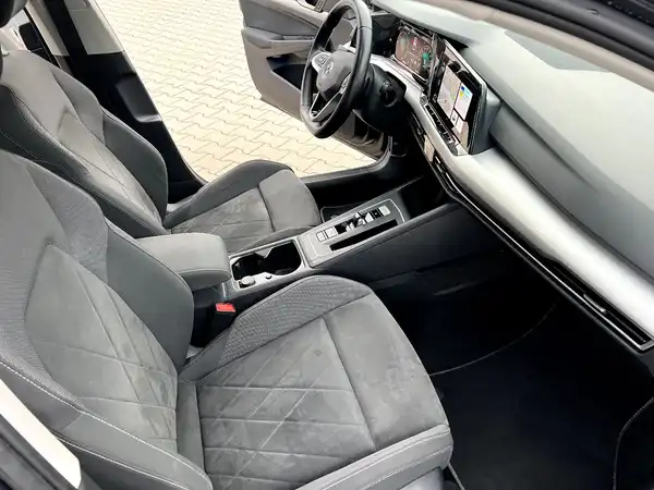 VW GOLF (20/27)