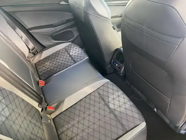 VW GOLF (13/18)