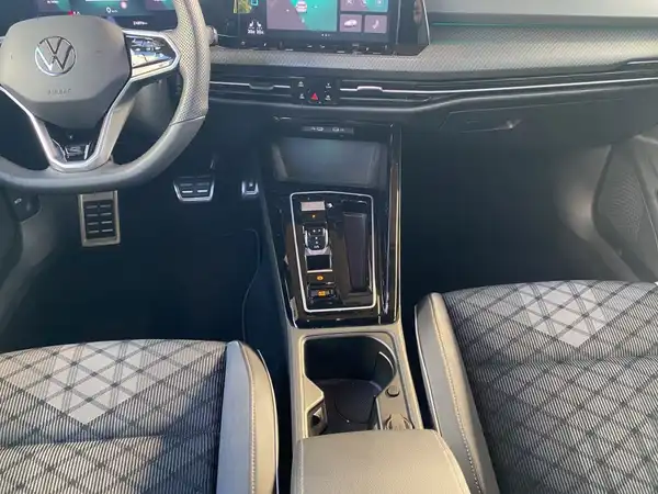 VW GOLF (9/18)