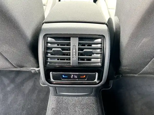 VW PASSAT VARIANT (18/29)