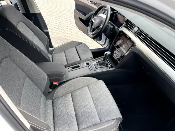 VW PASSAT VARIANT (22/29)