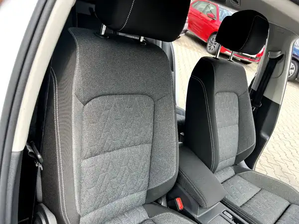 VW PASSAT VARIANT (23/29)