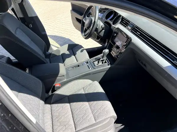 VW PASSAT VARIANT (21/28)