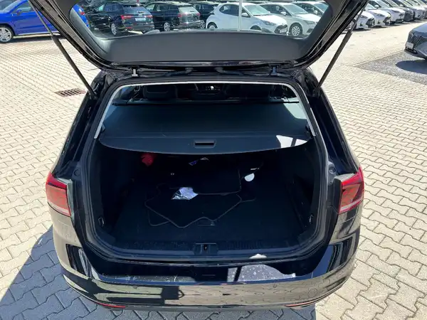 VW PASSAT VARIANT (7/28)