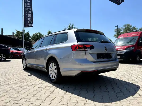 VW PASSAT VARIANT (2/26)