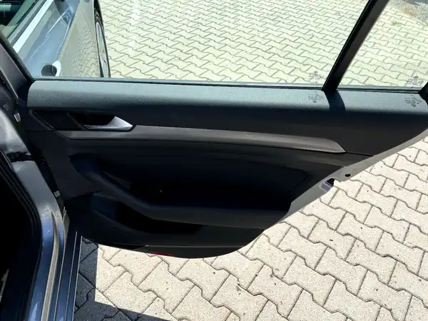 VW PASSAT VARIANT (15/26)