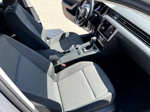 VW PASSAT VARIANT (20/26)