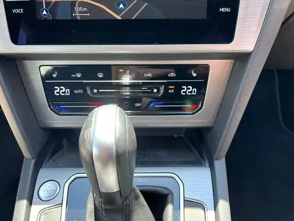 VW PASSAT VARIANT (23/26)