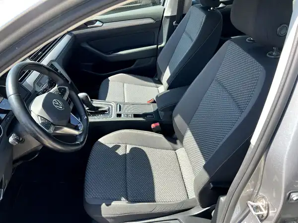 VW PASSAT VARIANT (8/26)