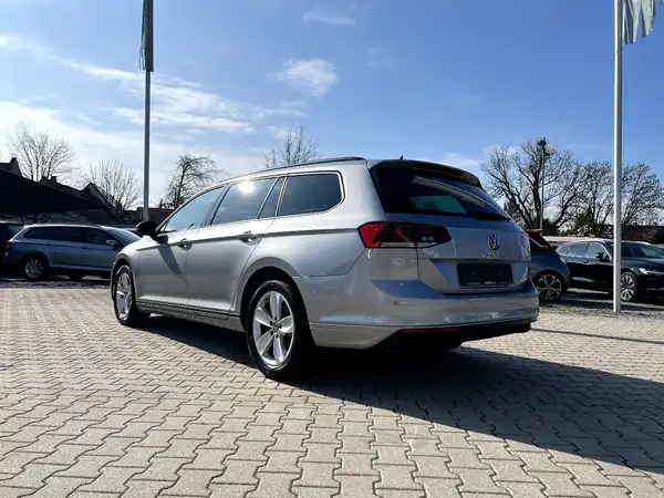 VW PASSAT VARIANT (2/26)
