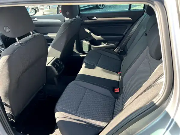 VW PASSAT VARIANT (12/26)