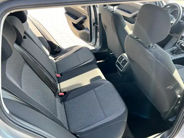 VW PASSAT VARIANT (15/26)