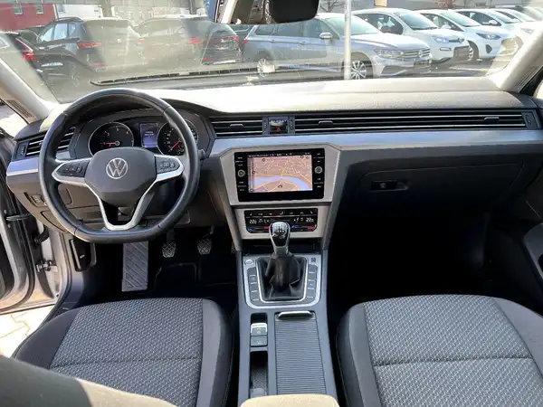 VW PASSAT VARIANT (18/26)