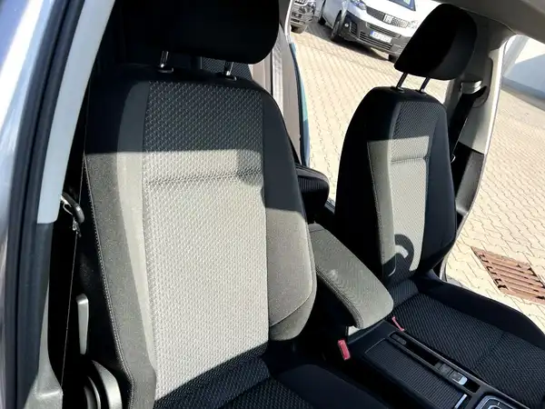 VW PASSAT VARIANT (22/26)