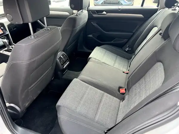 VW PASSAT VARIANT (12/28)