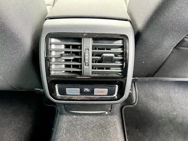 VW PASSAT VARIANT (17/28)