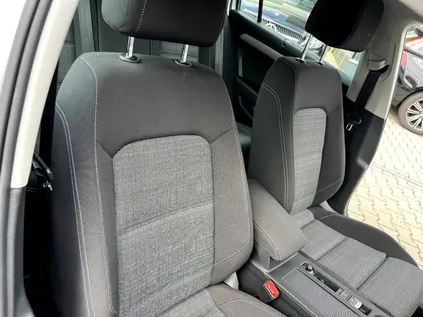 VW PASSAT VARIANT (22/28)