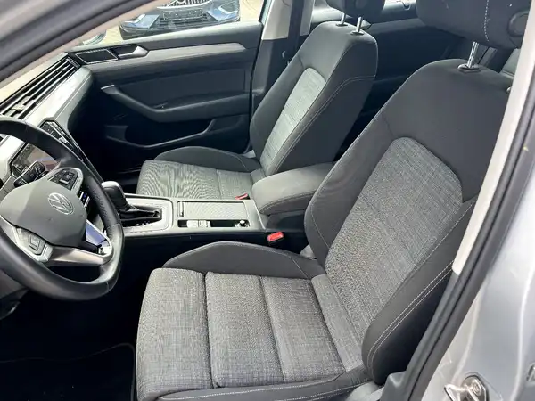 VW PASSAT VARIANT (8/28)