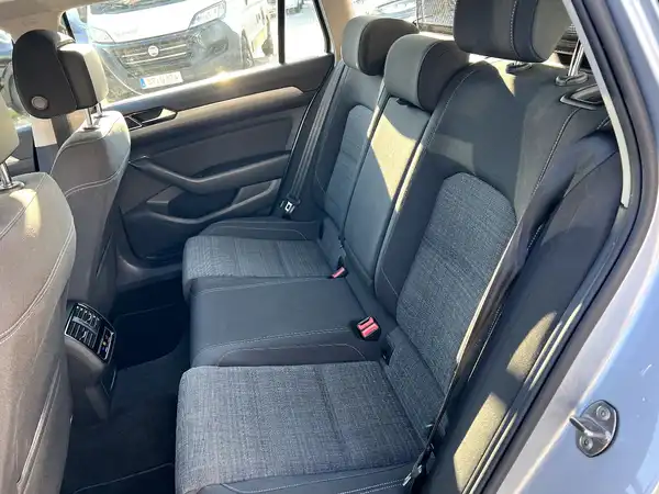VW PASSAT VARIANT (13/28)
