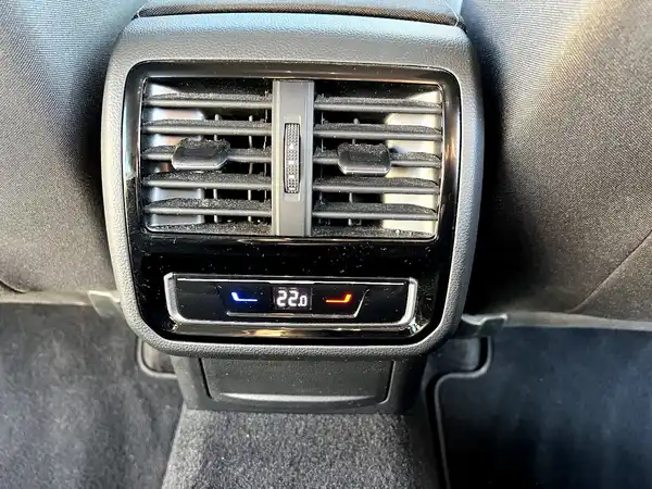 VW PASSAT VARIANT (17/28)