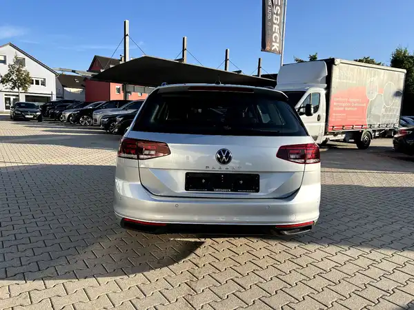 VW PASSAT VARIANT (3/28)