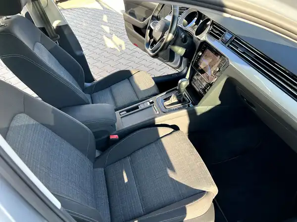 VW PASSAT VARIANT (21/28)