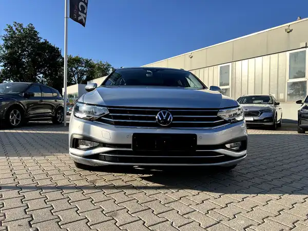 VW PASSAT VARIANT (6/28)