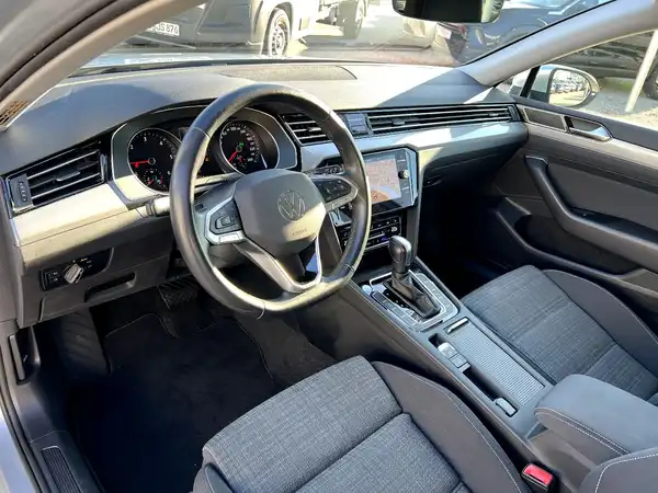 VW PASSAT VARIANT (8/28)
