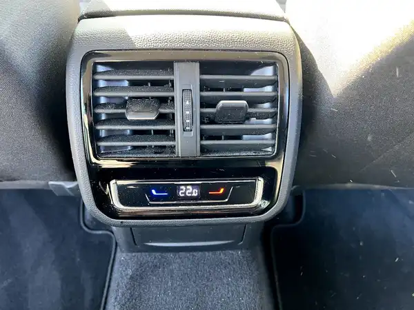 VW PASSAT VARIANT (17/27)