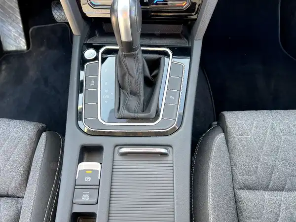 VW PASSAT VARIANT (23/27)
